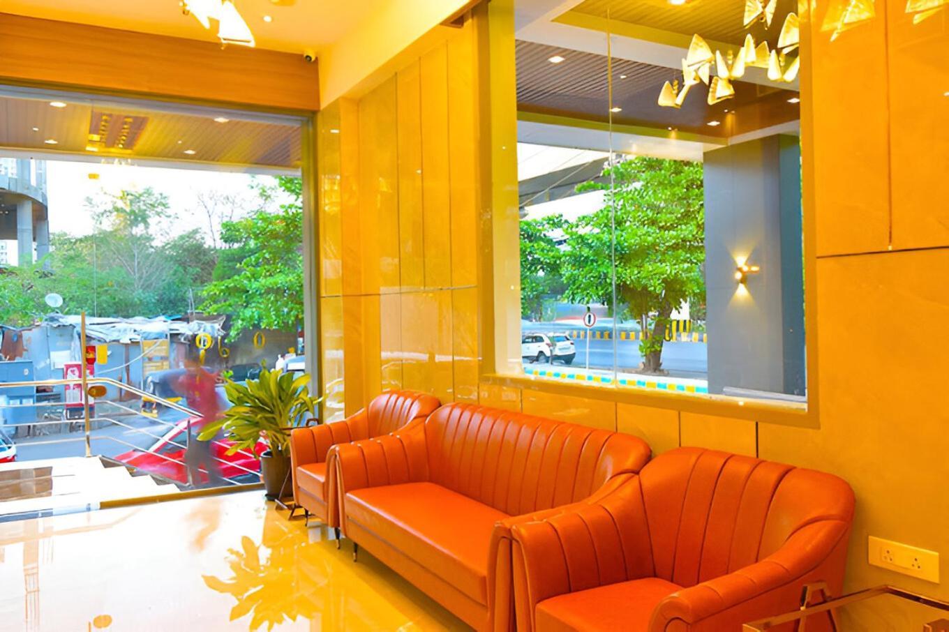 Glitz Hotels La Dahlia - Premium Thane Bagian luar foto